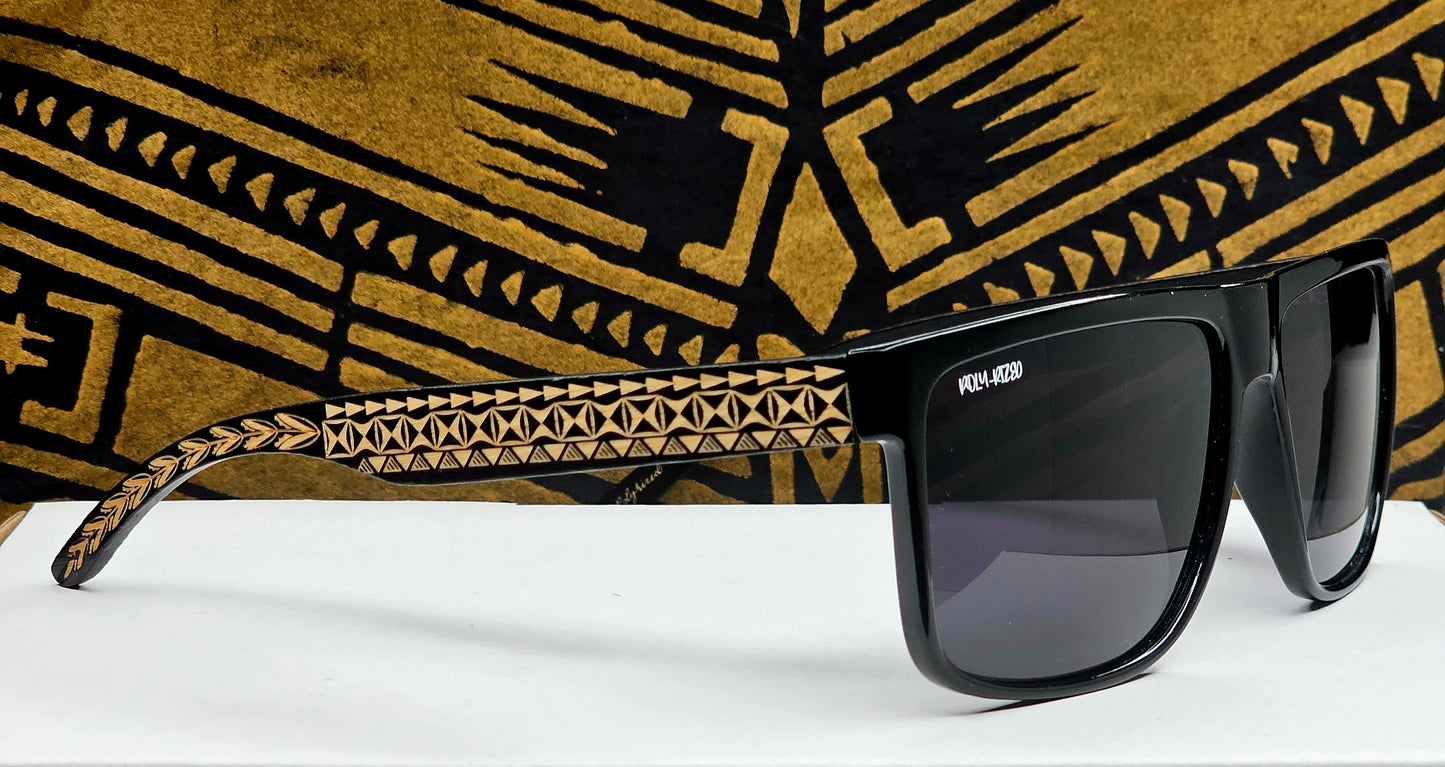 Niue - J18 Shades