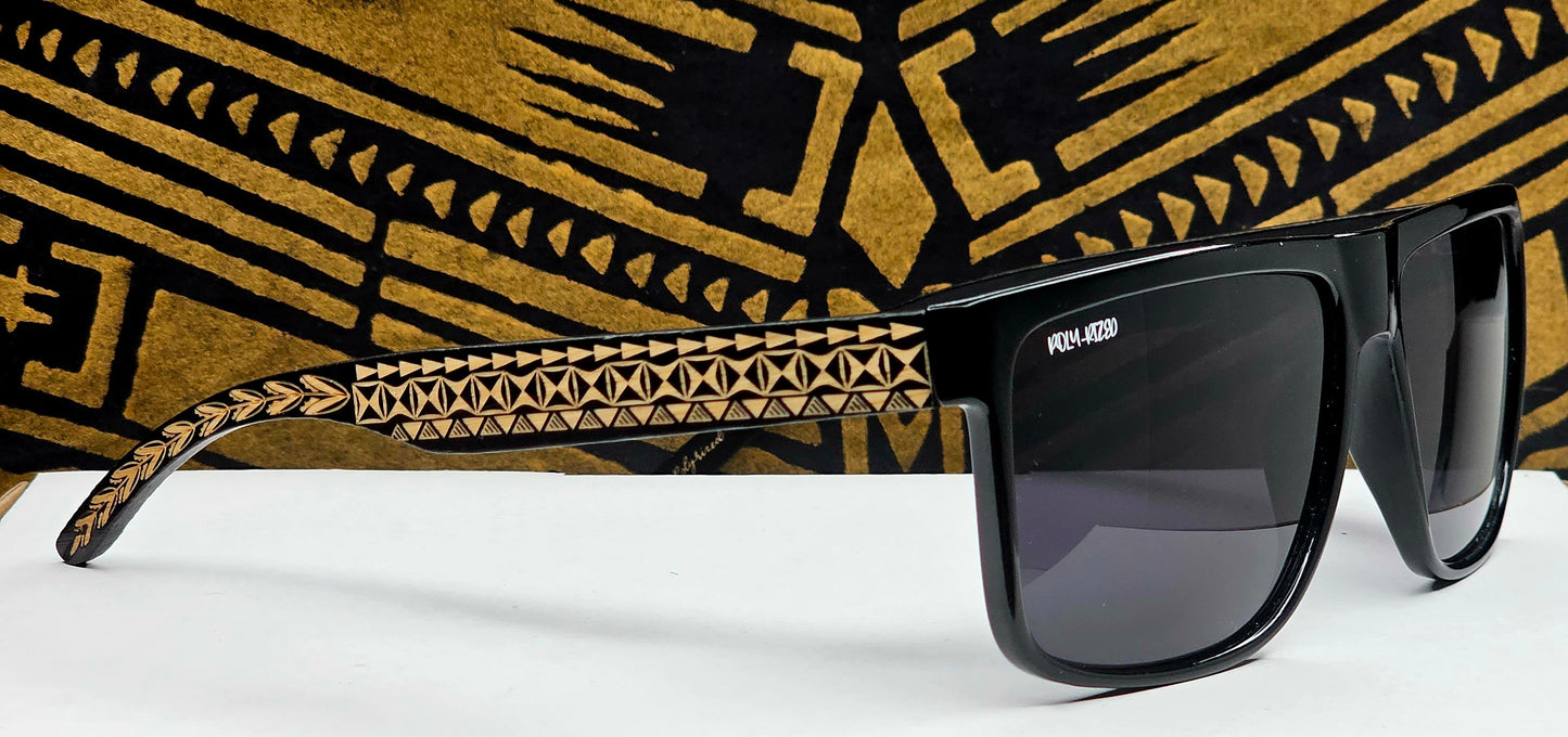 Niue - J18 Shades