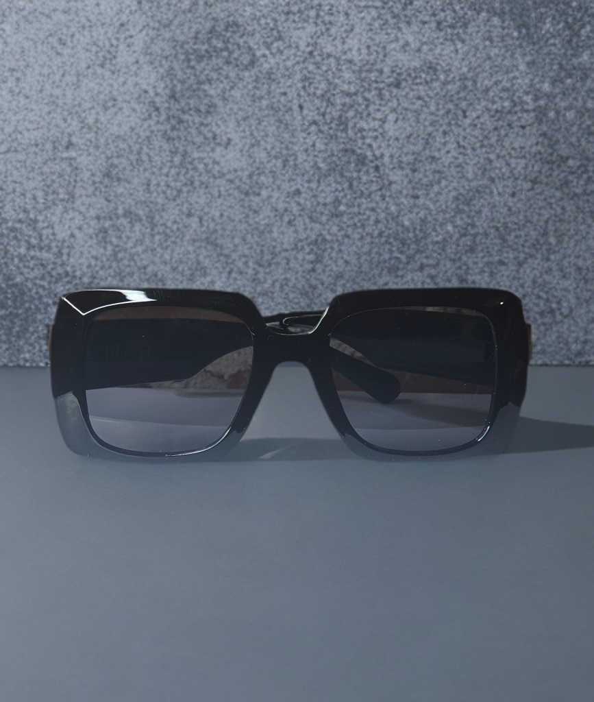 Tongan womens shield