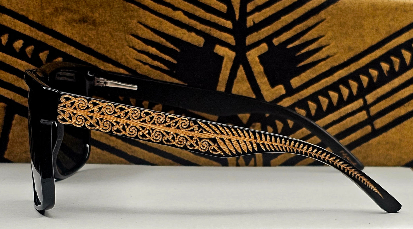Maori Designs With Fern Leaf