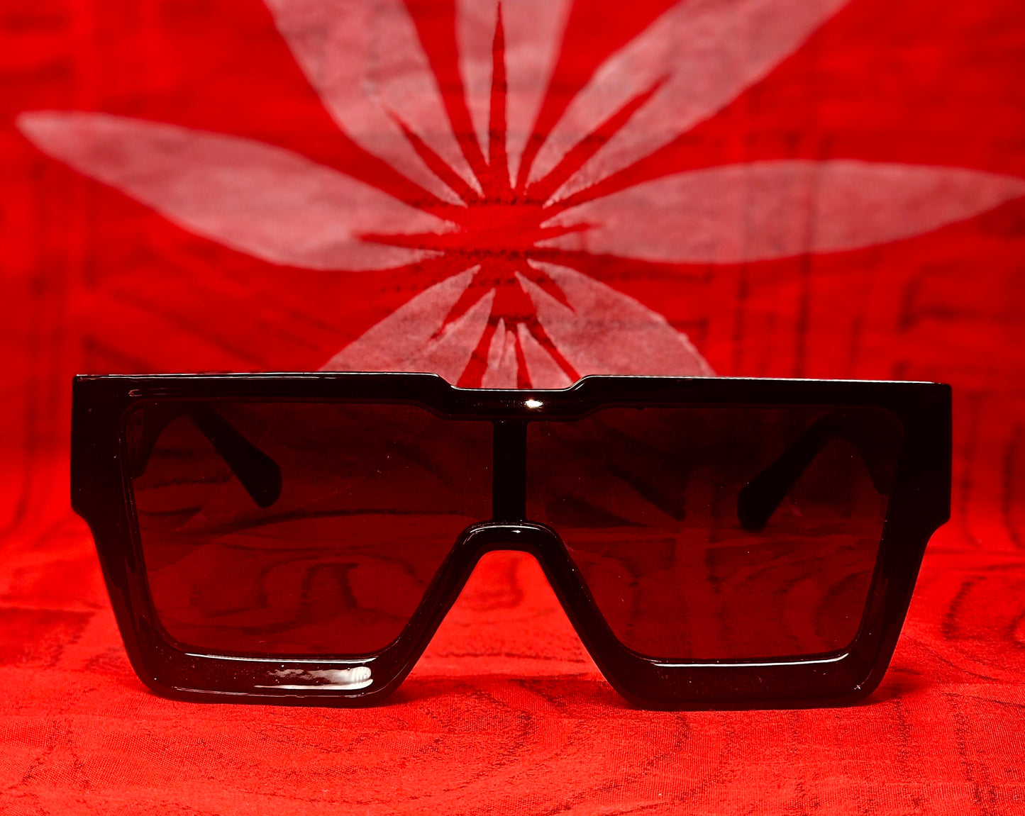 Fu'a Large Square Samoa (Black/Dark)