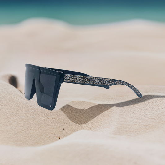 Niue - J18 Square Shades